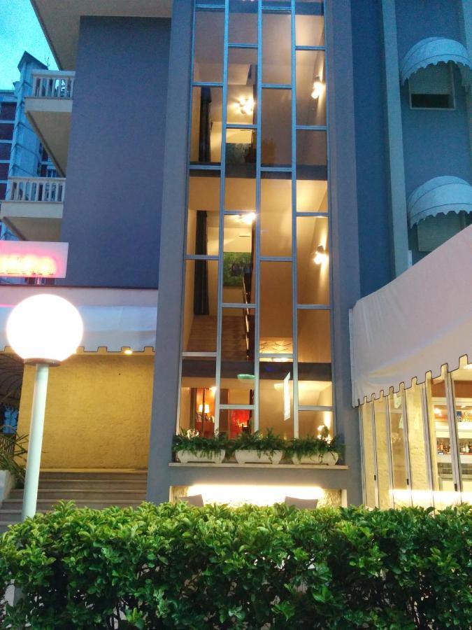 Hotel Riviera Lido di Jesolo Exterior foto